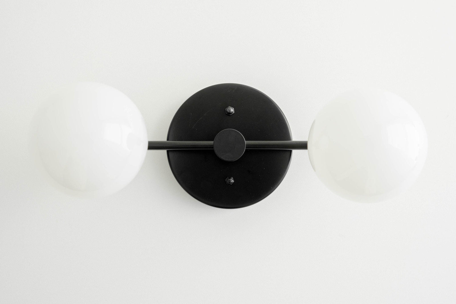 VANITY LIGHT MODEL NO. 7826