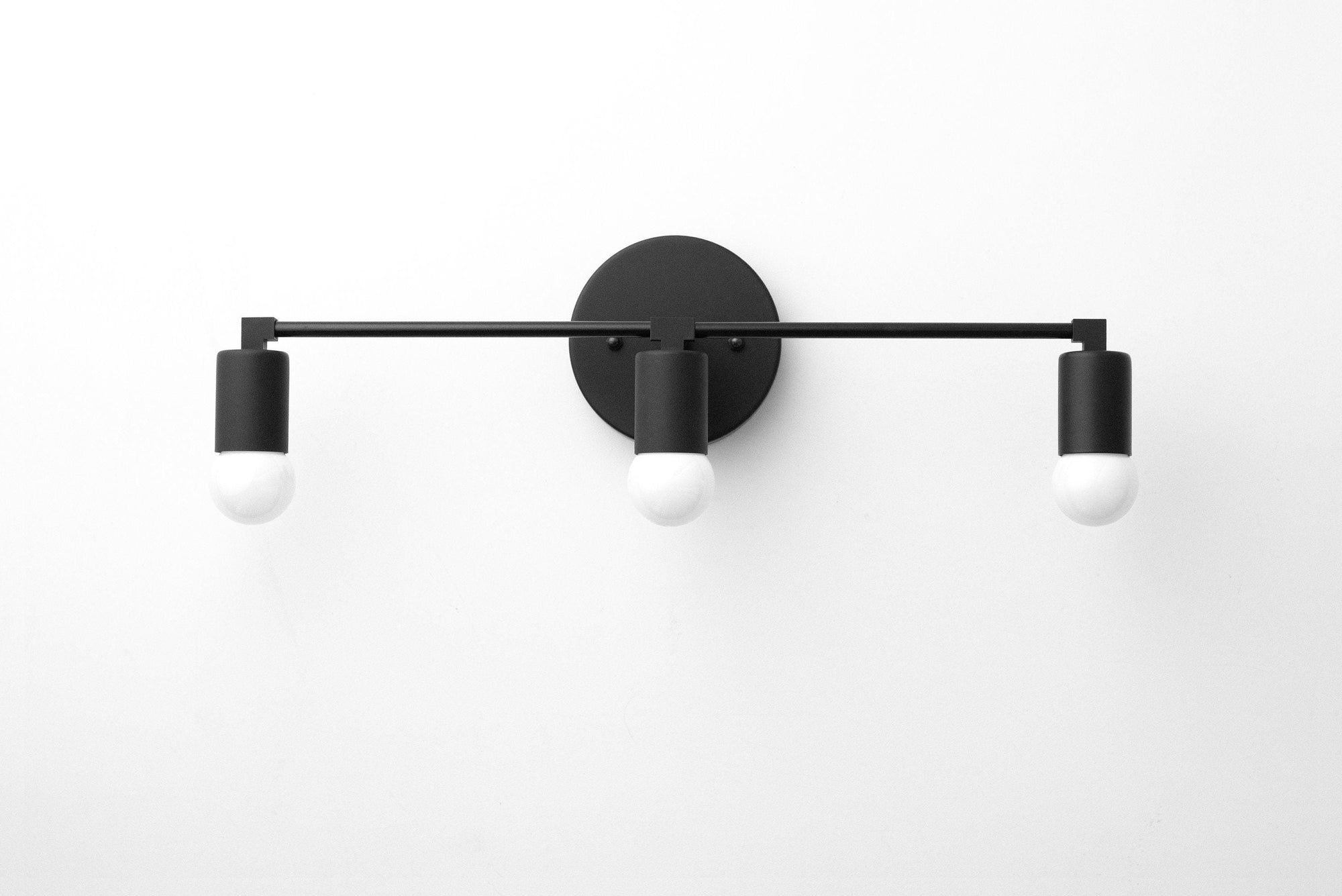 VANITY LIGHT MODEL NO. 7591