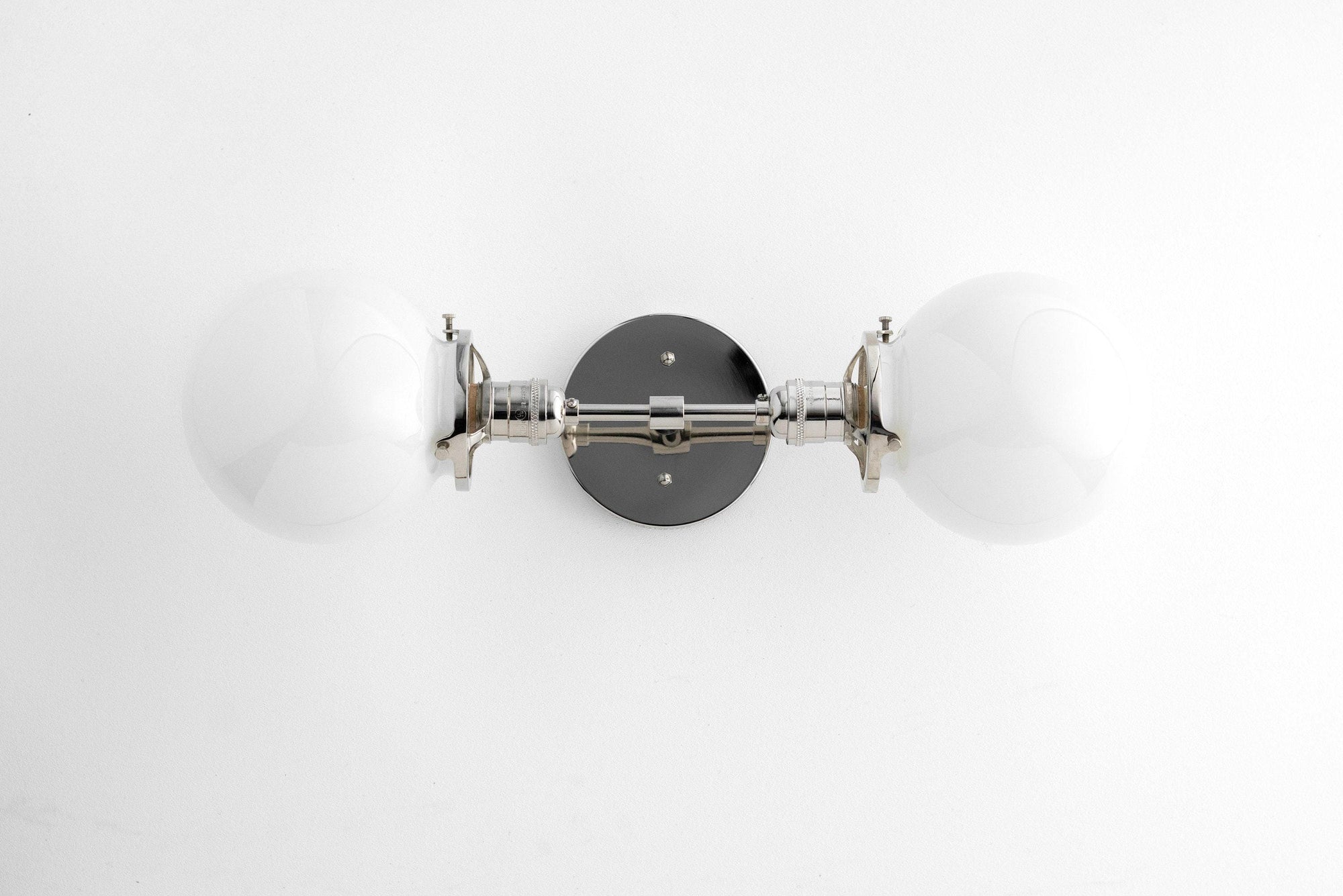 VANITY LIGHT MODEL NO. 9543