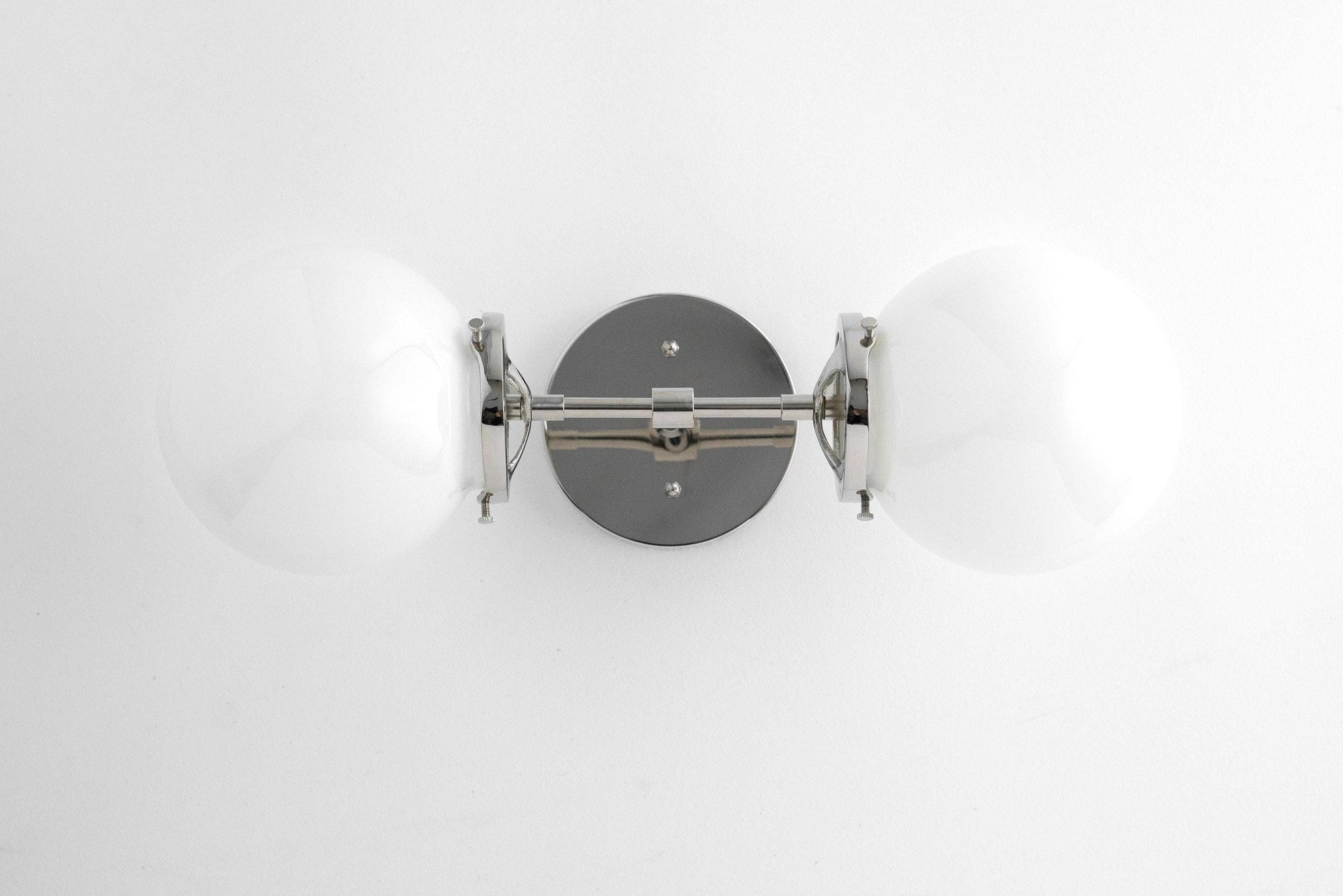 VANITY LIGHT MODEL NO. 7776
