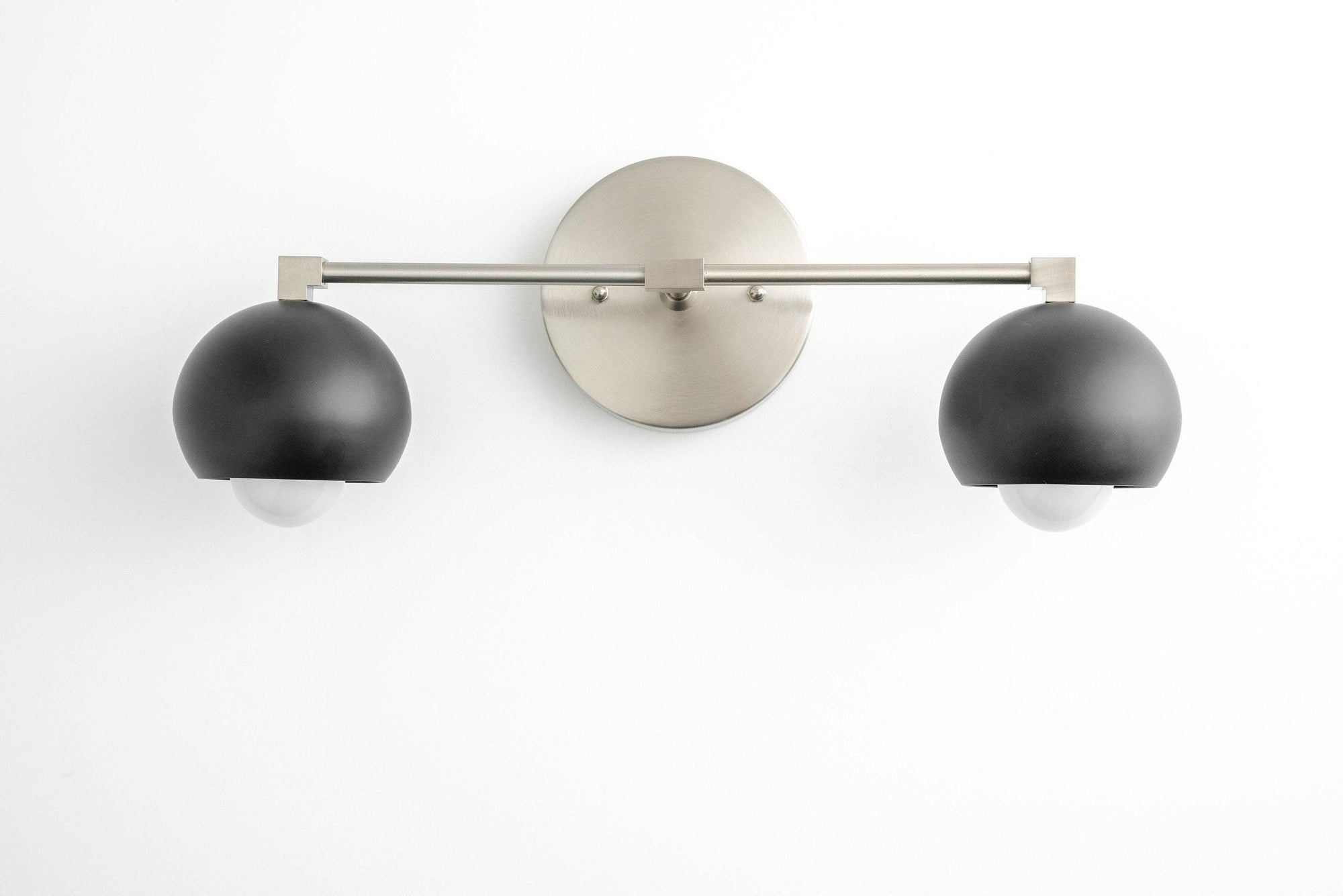 VANITY LIGHT MODEL NO. 5469