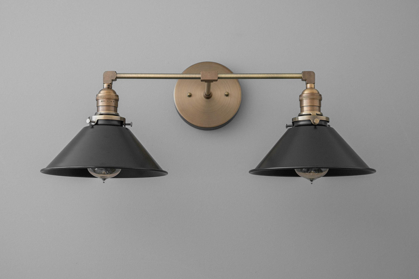 VANITY LIGHT MODEL NO. 9468