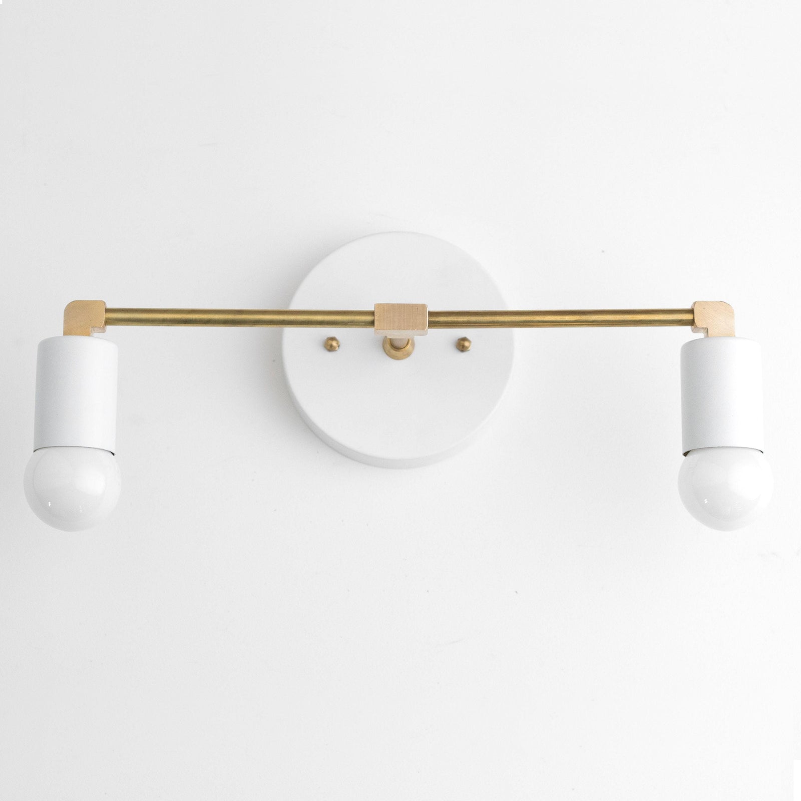 VANITY LIGHT MODEL NO. 8412