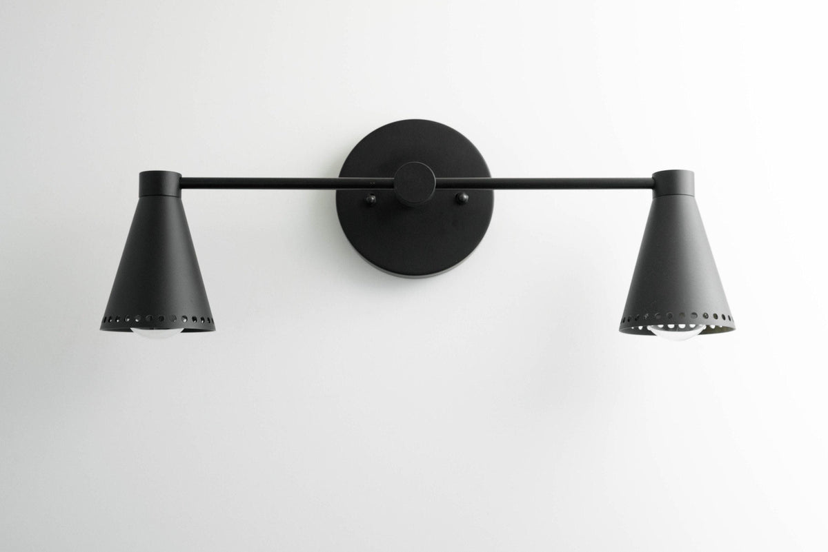 VANITY LIGHT MODEL NO. 6749