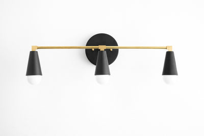 VANITY LIGHT MODEL NO. 9945
