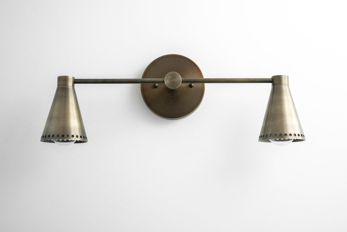 VANITY LIGHT MODEL NO. 6749