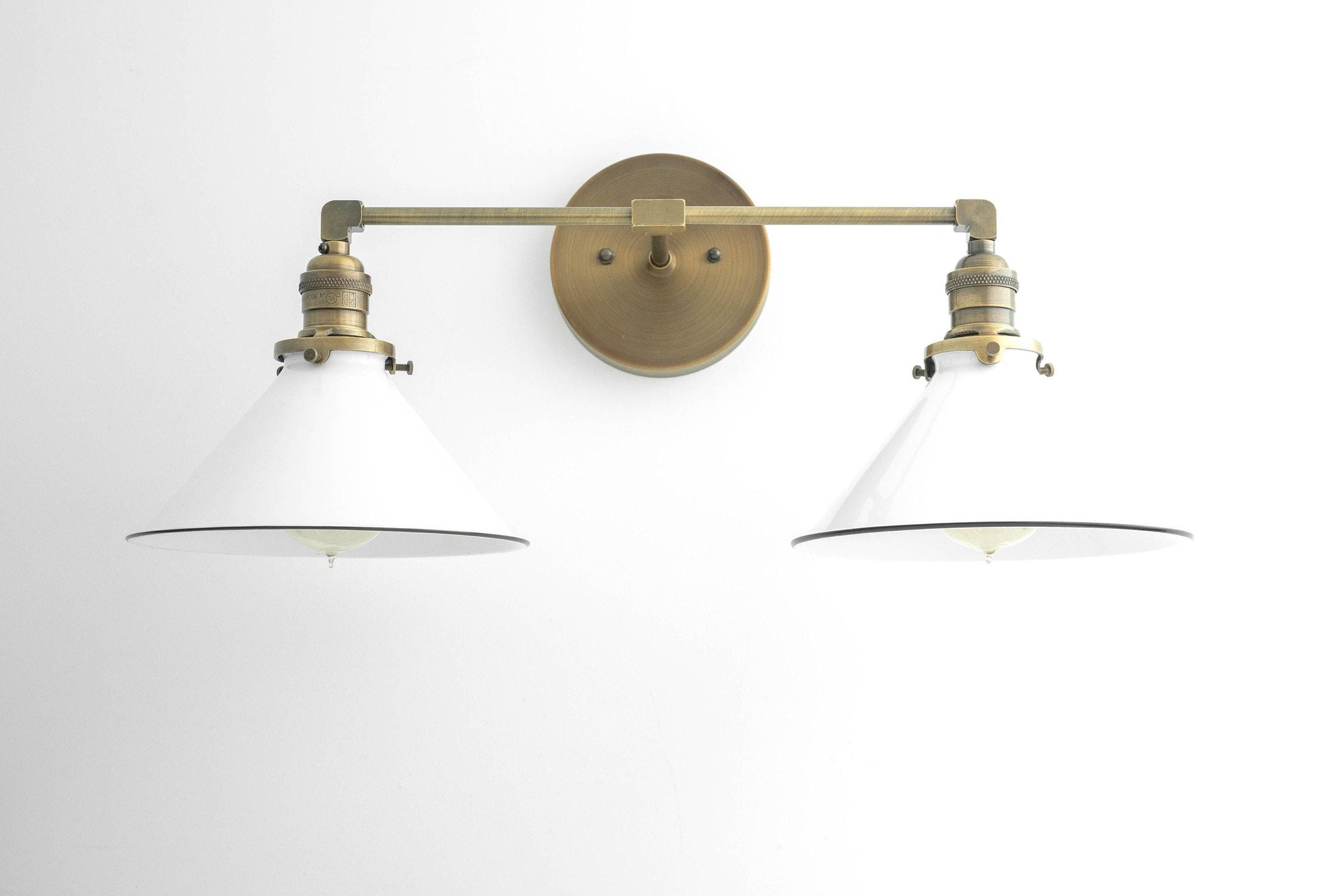 VANITY LIGHT MODEL NO. 6031