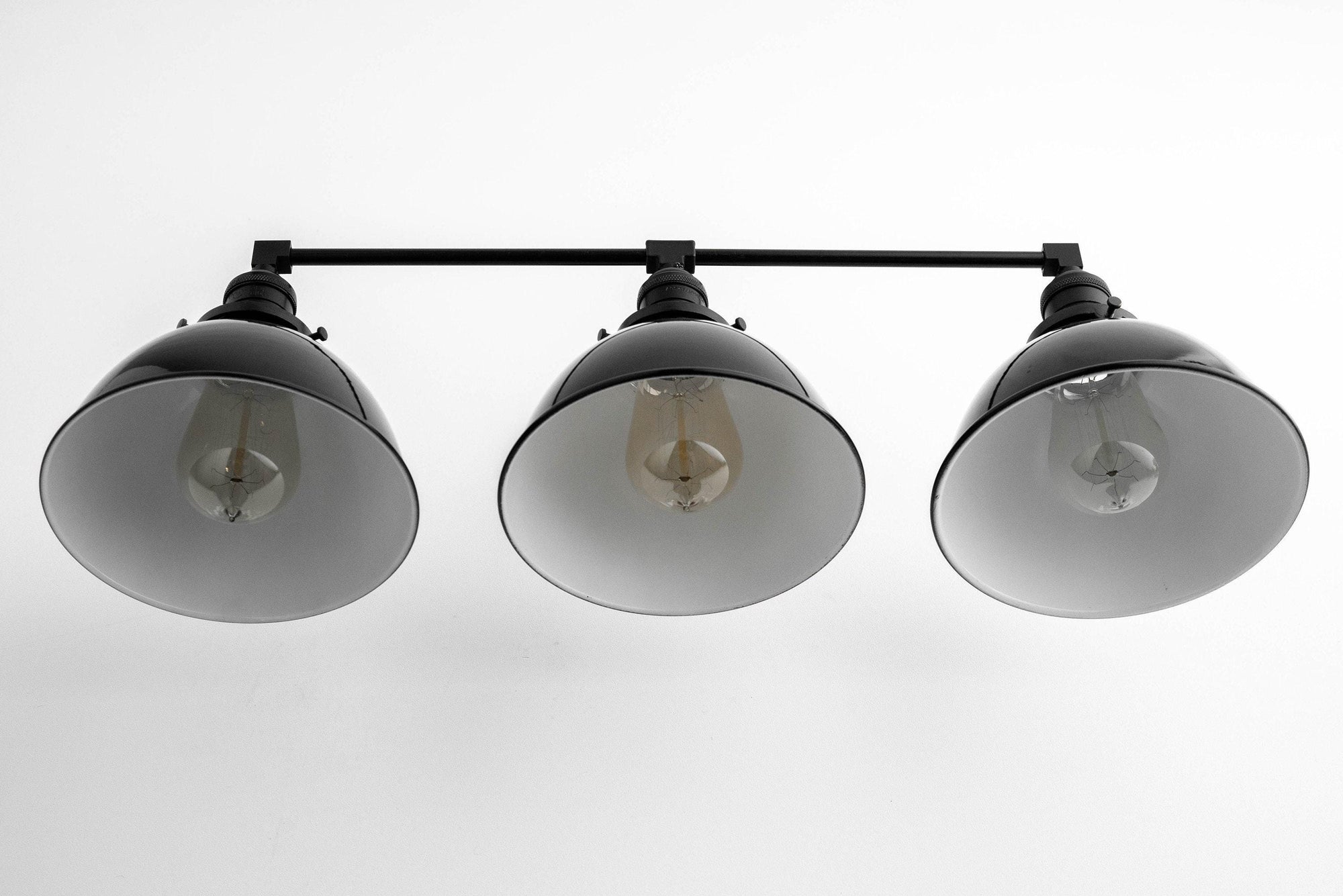 VANITY LIGHT MODEL NO. 6225