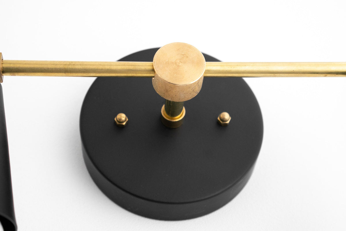 VANITY LIGHT MODEL NO. 5773