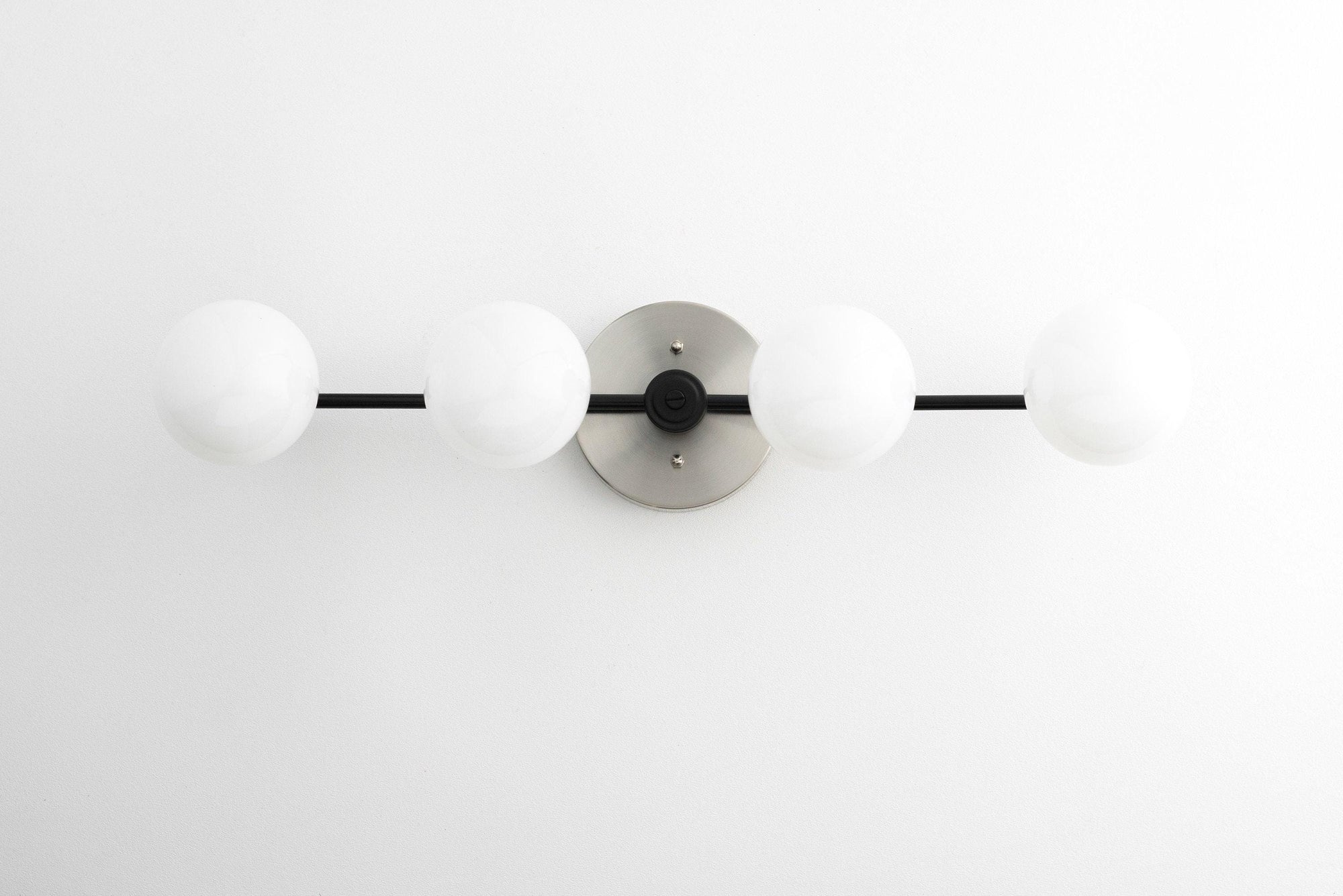 VANITY LIGHT MODEL NO. 1113