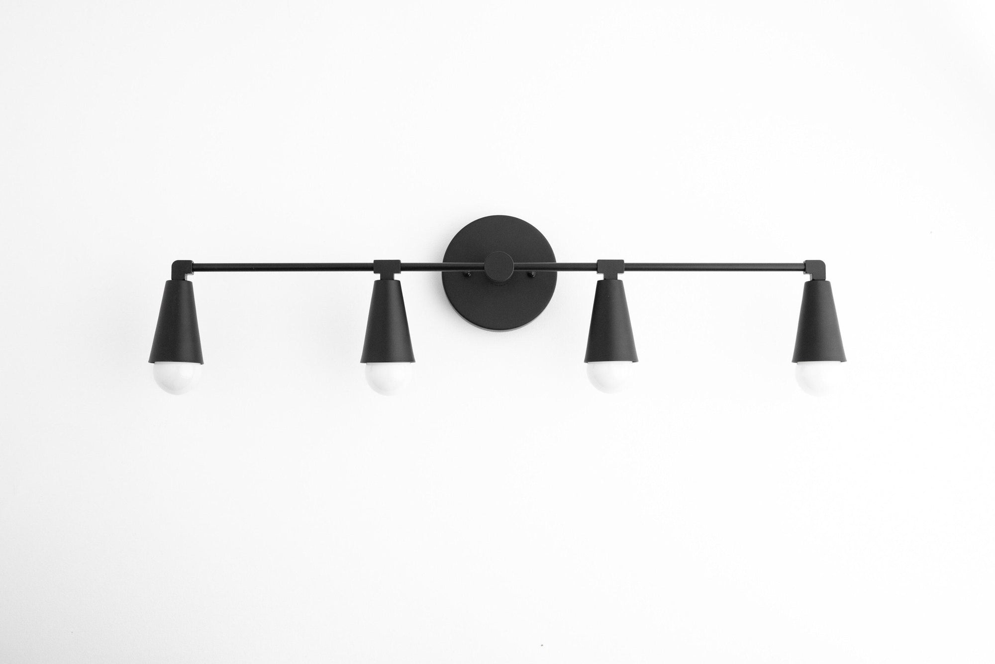 VANITY LIGHT MODEL NO. 5773