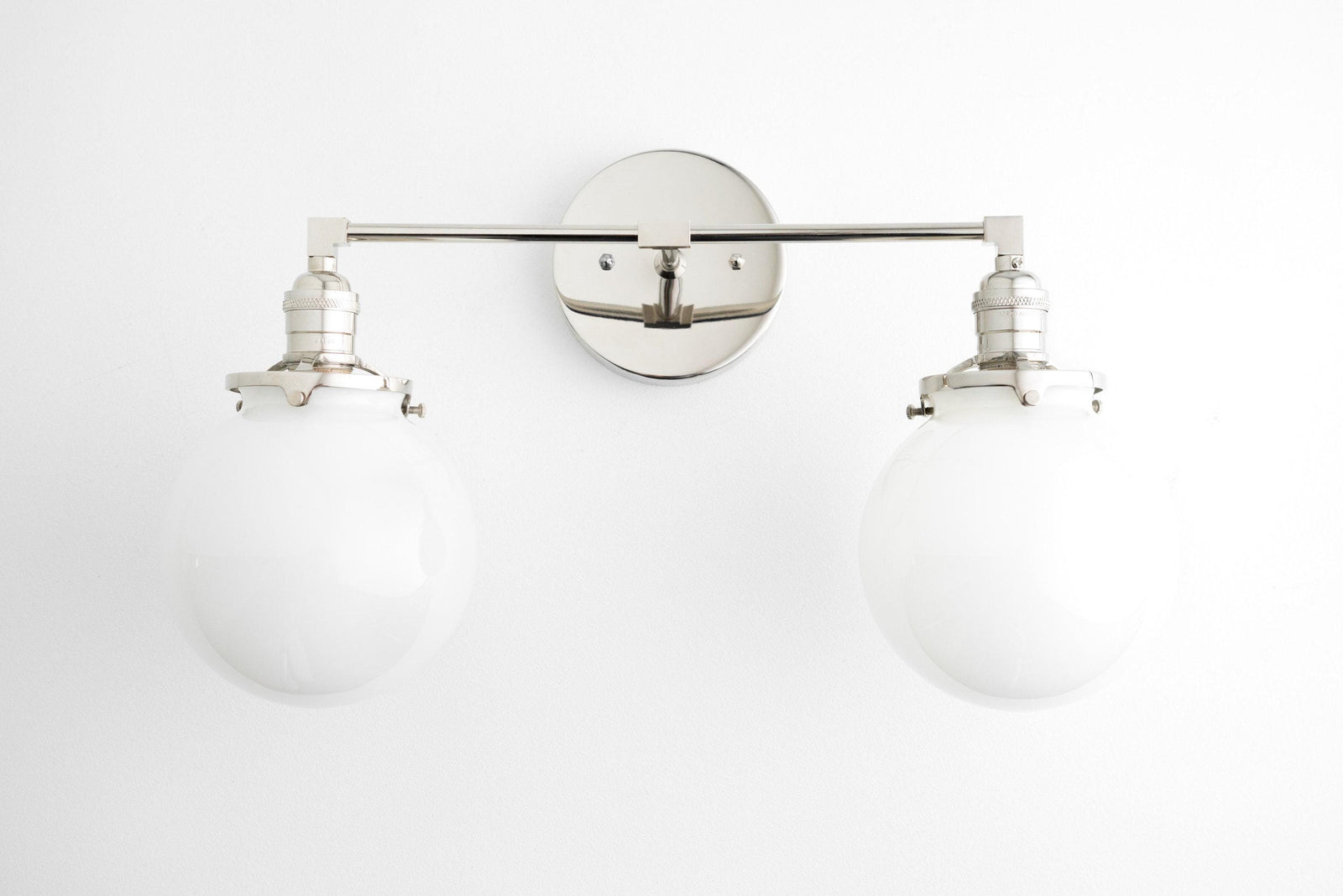 VANITY LIGHT MODEL NO. 8207