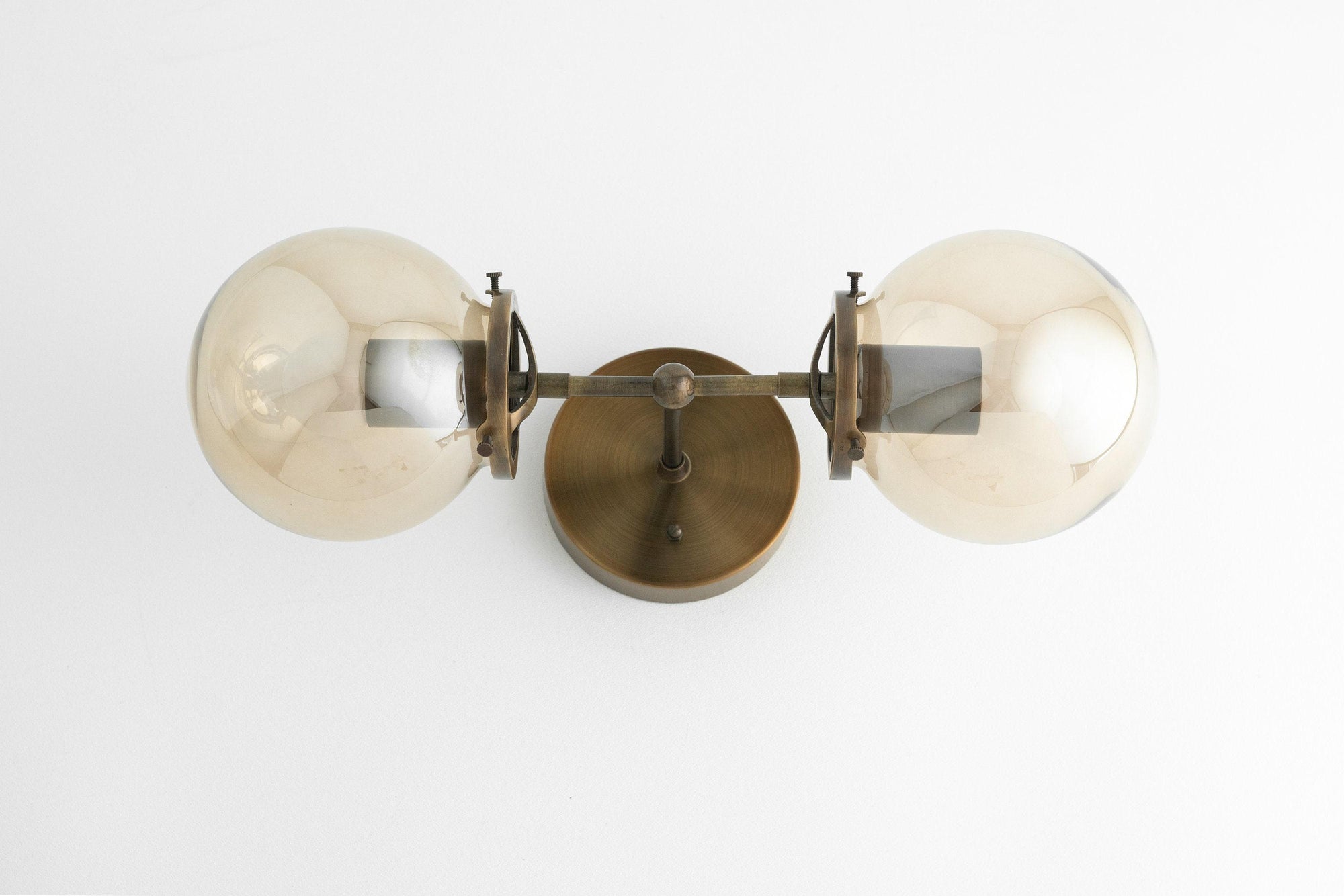 VANITY LIGHT MODEL NO. 8983