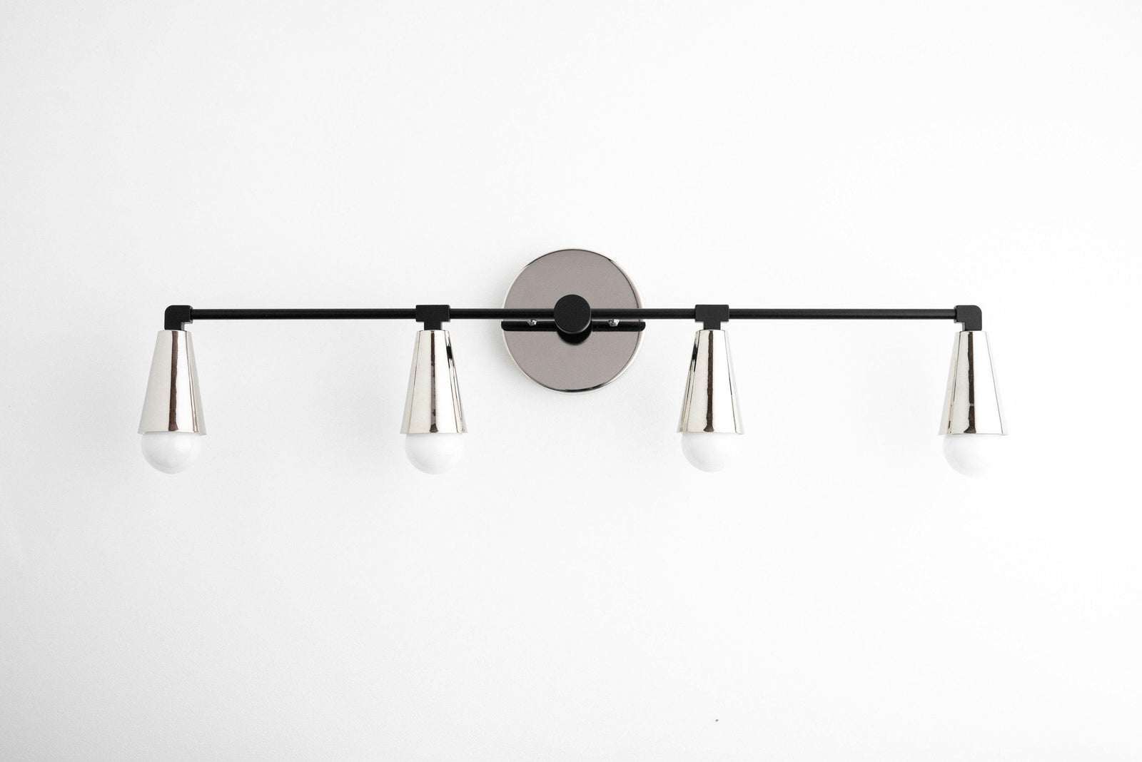 VANITY LIGHT MODEL NO. 5773