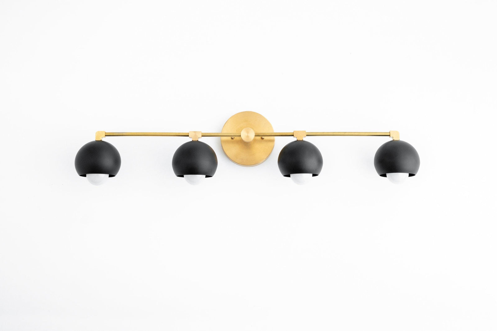 VANITY LIGHT MODEL NO. 0190