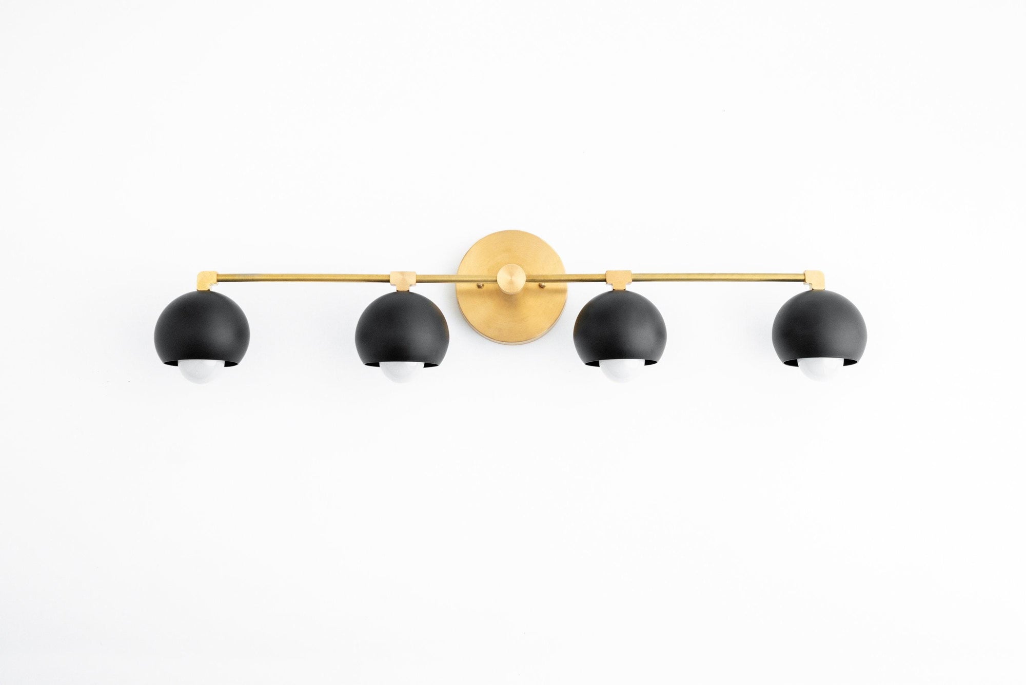 VANITY LIGHT MODEL NO. 0190