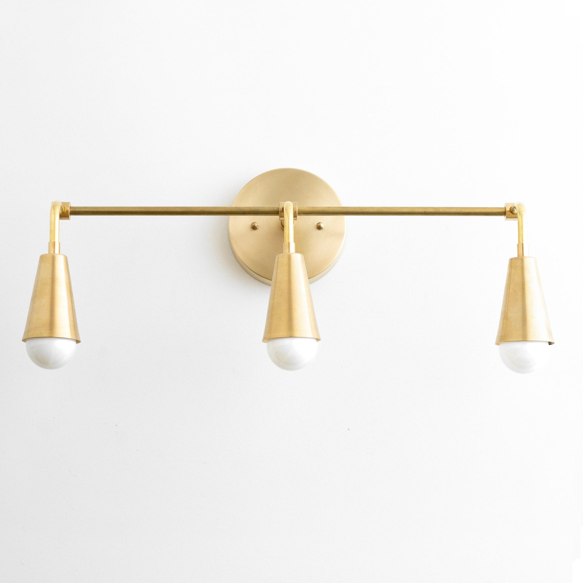 VANITY LIGHT MODEL NO. 3970