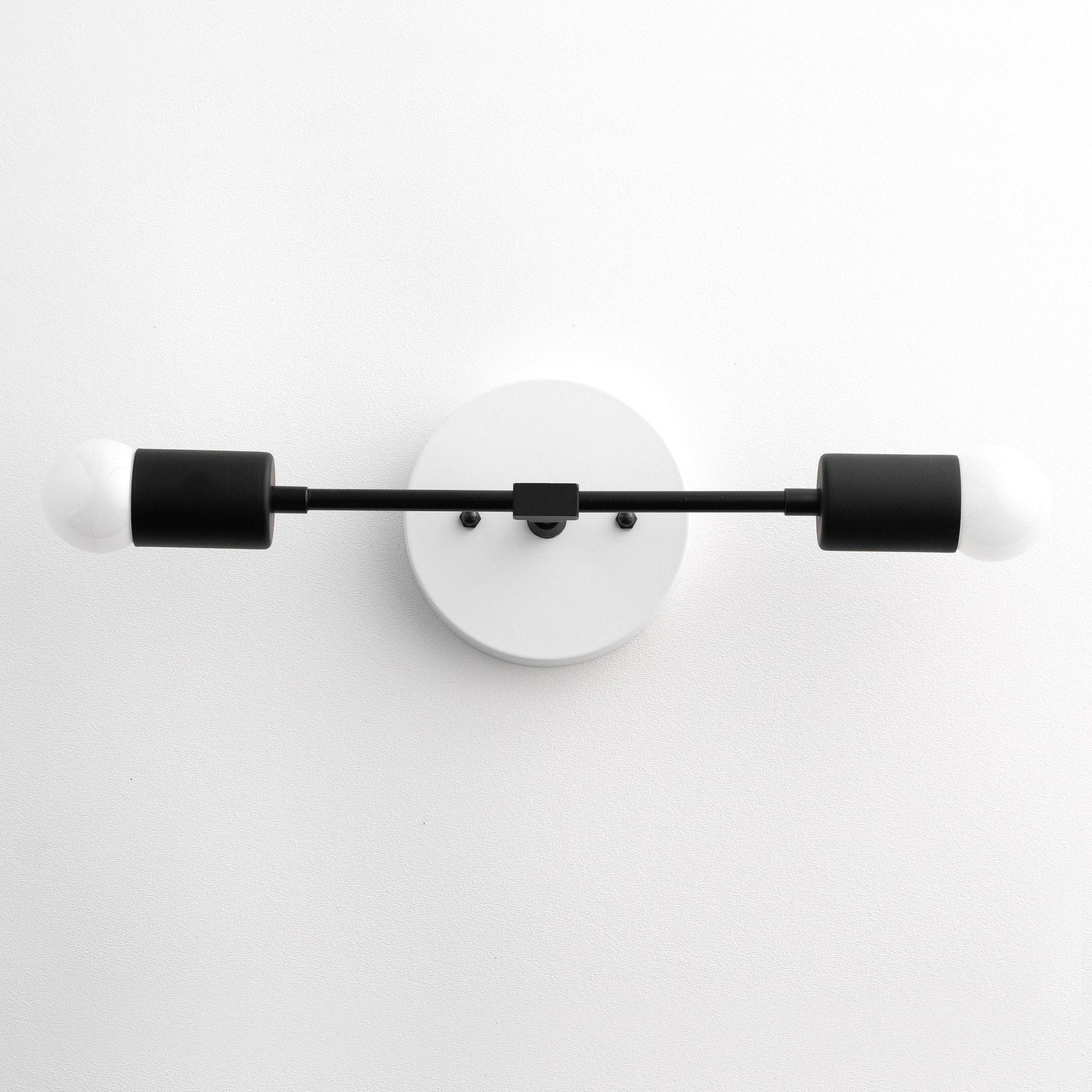 VANITY LIGHT MODEL NO. 5563