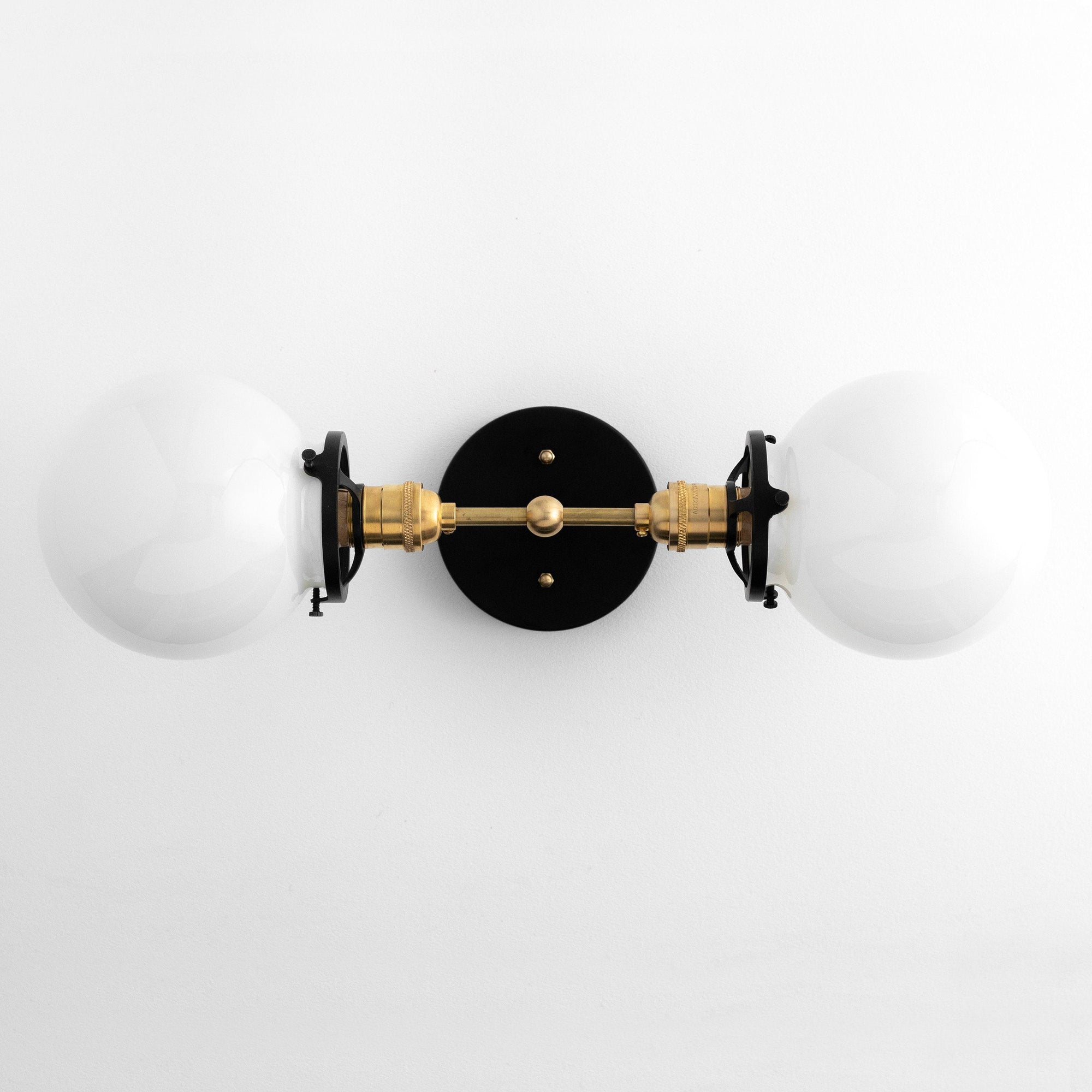VANITY LIGHT MODEL NO. 9543