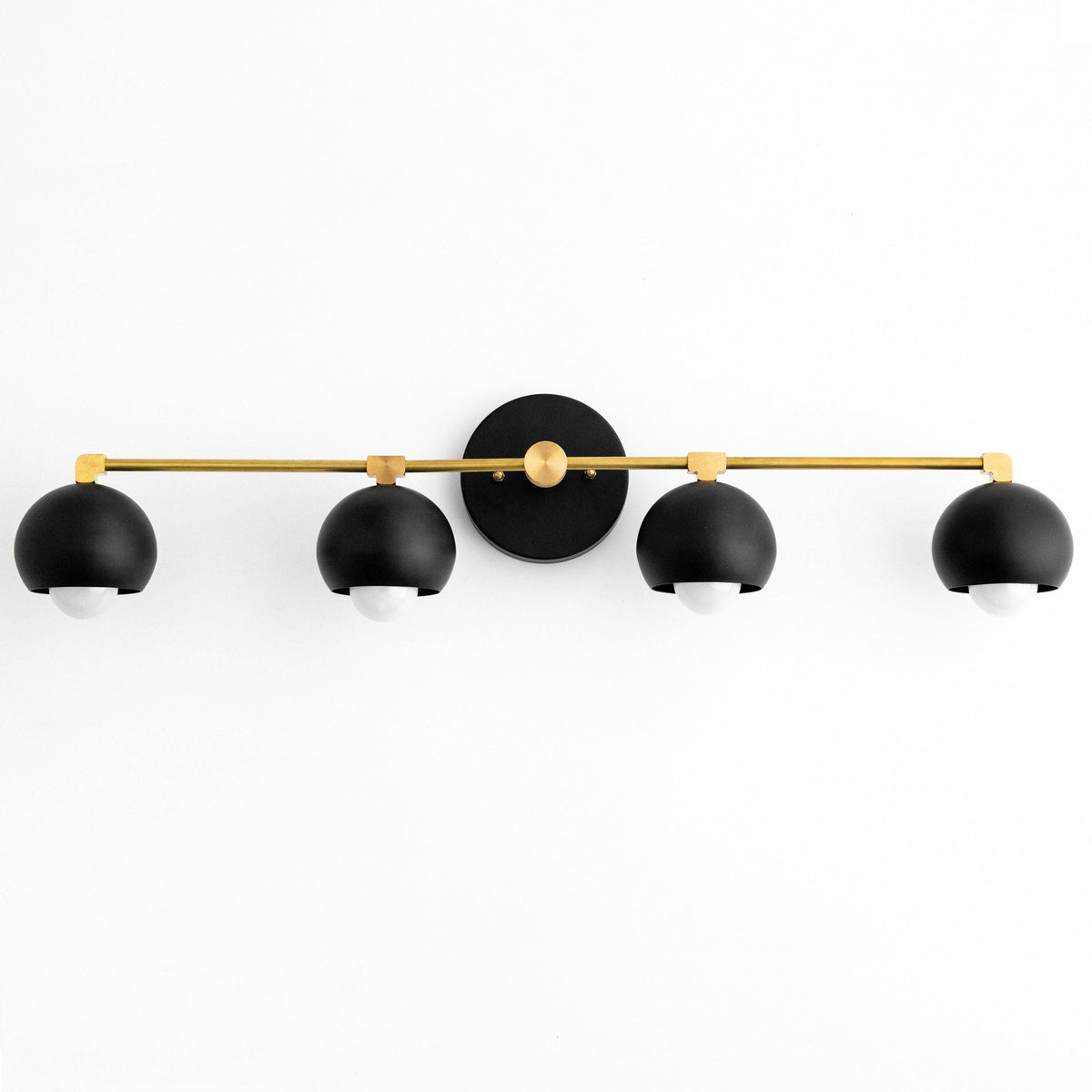VANITY LIGHT MODEL NO. 0190