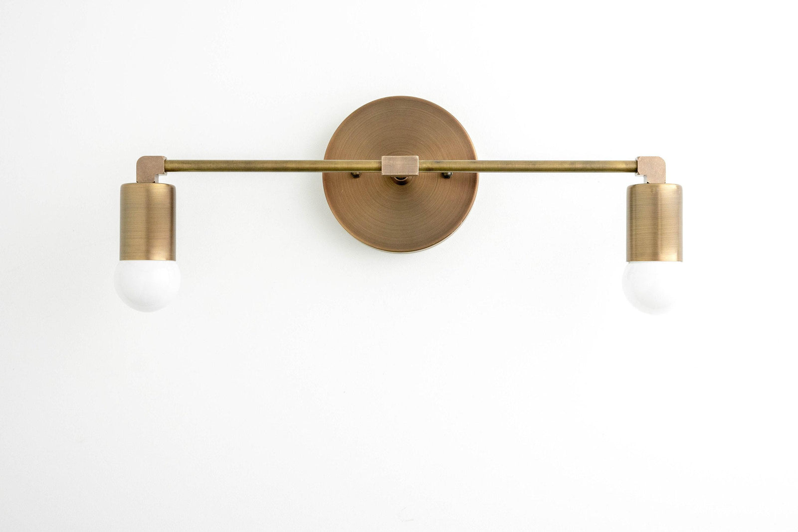 VANITY LIGHT MODEL NO. 8412