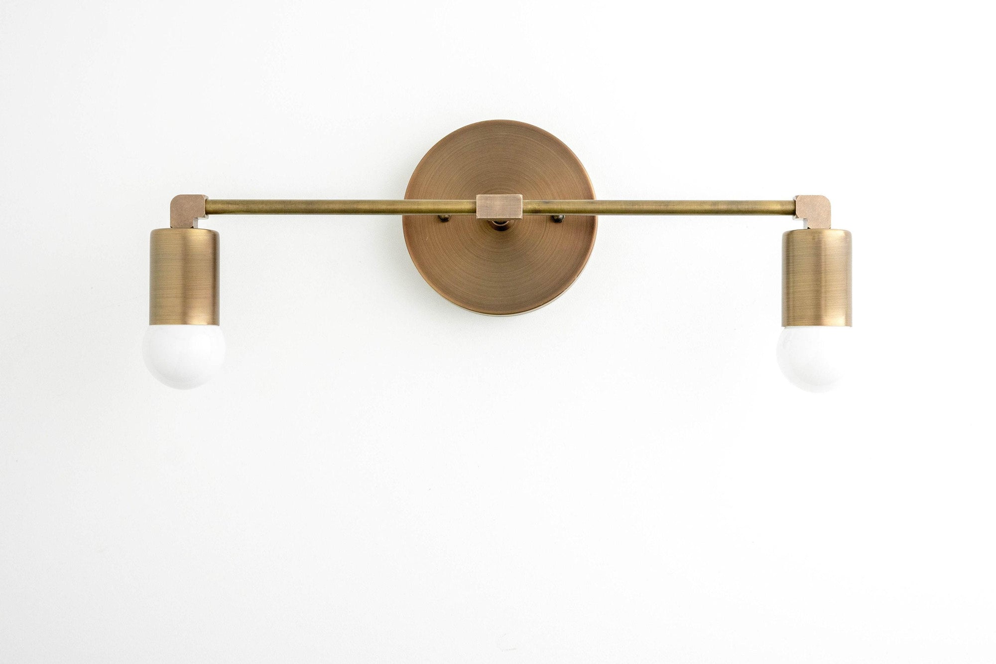 VANITY LIGHT MODEL NO. 8412