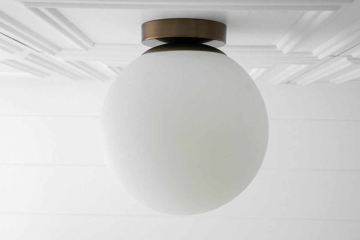 CEILING LIGHT MODEL NO. 2910