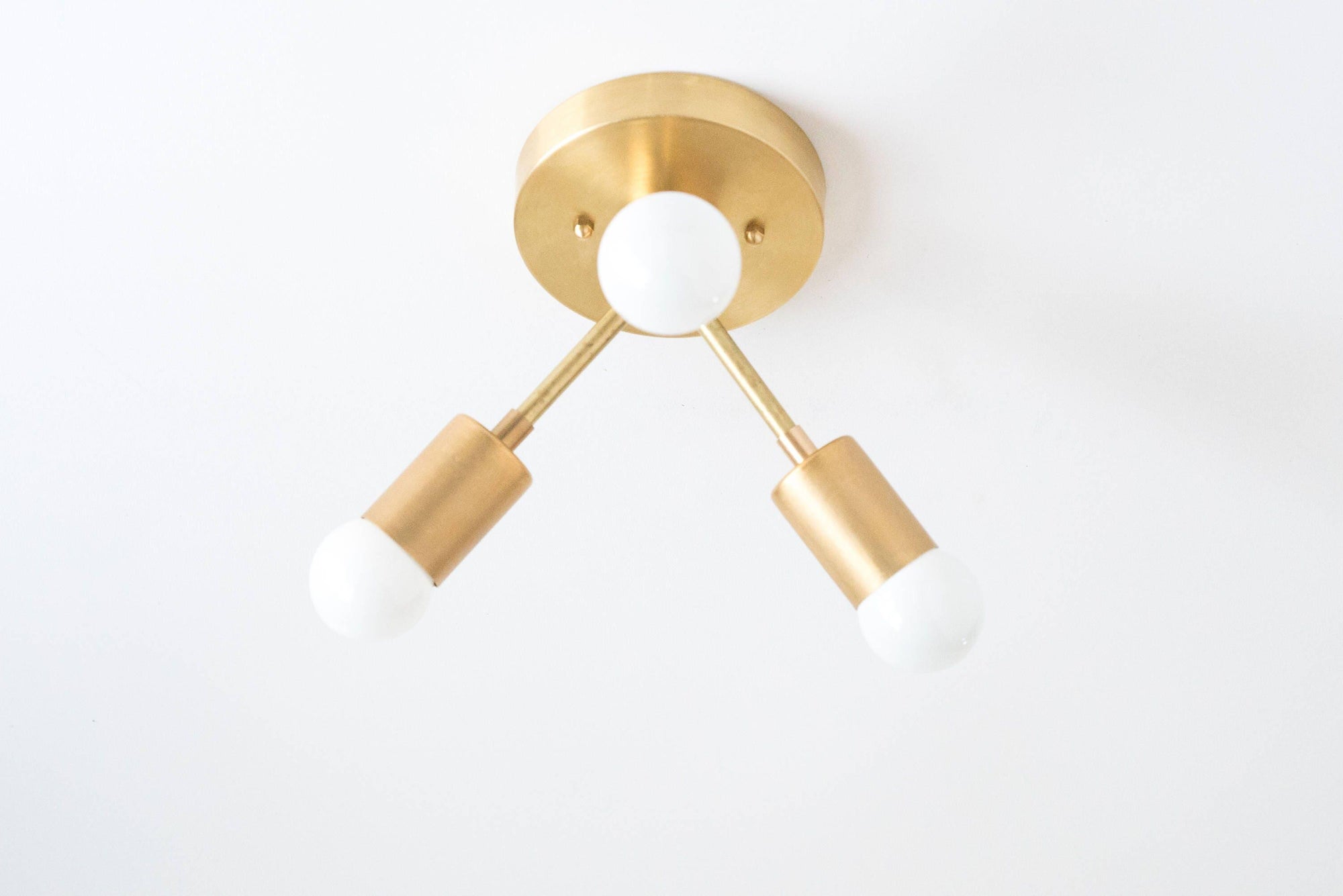 CEILING LIGHT MODEL NO. 6885