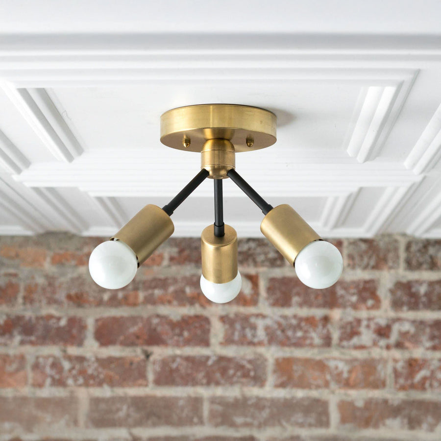 CEILING LIGHT MODEL NO. 6885