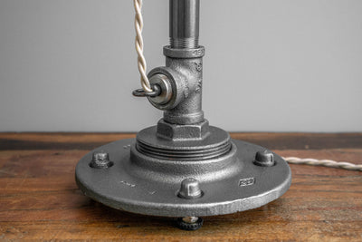 TABLE LAMP MODEL No. 3929