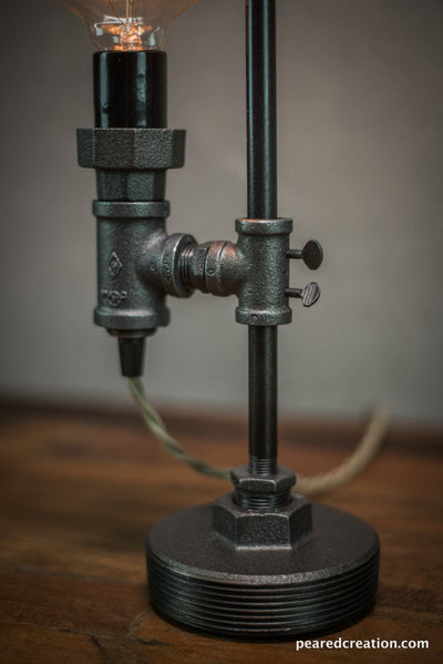 TABLE LAMP MODEL No. 1051