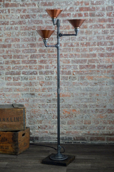 FLOOR LAMP MODEL No. 7634