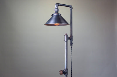 FLOOR LAMP MODEL No. 4044