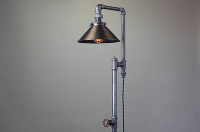 FLOOR LAMP MODEL No. 8690