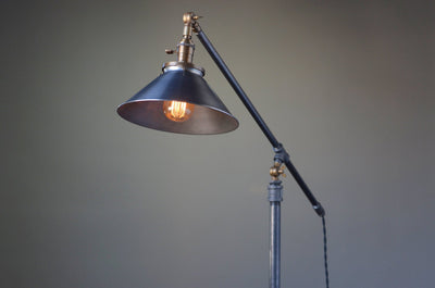 FLOOR LAMP MODEL No. 1143