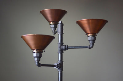 FLOOR LAMP MODEL No. 7634