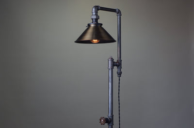 FLOOR LAMP MODEL No. 8690