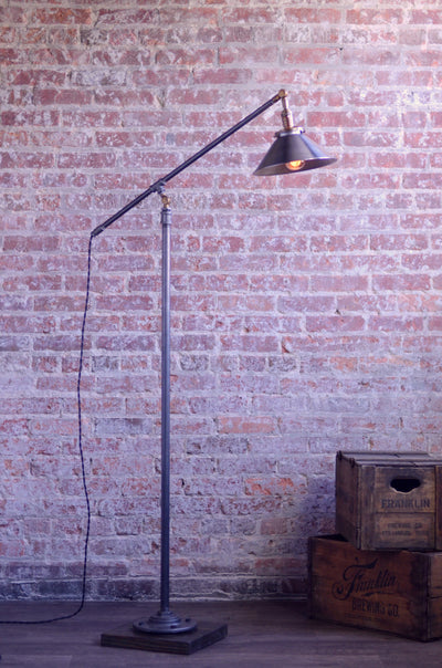 FLOOR LAMP MODEL No. 1143