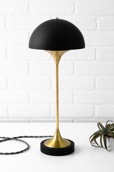 TABLE LAMP MODEL No. 3643