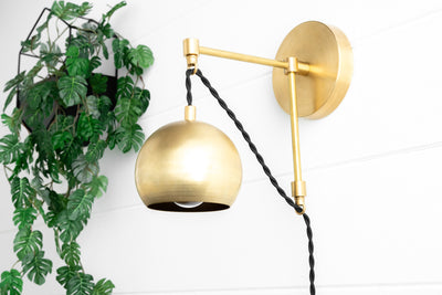PLUG IN LIGHT MODEL No. 5062