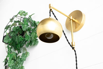 PLUG IN LIGHT MODEL No. 5062