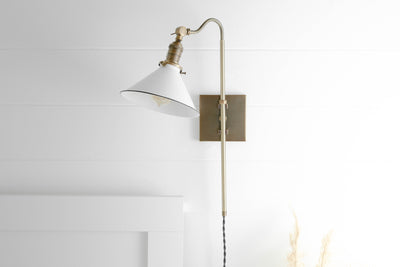 SCONCE MODEL No. 1066