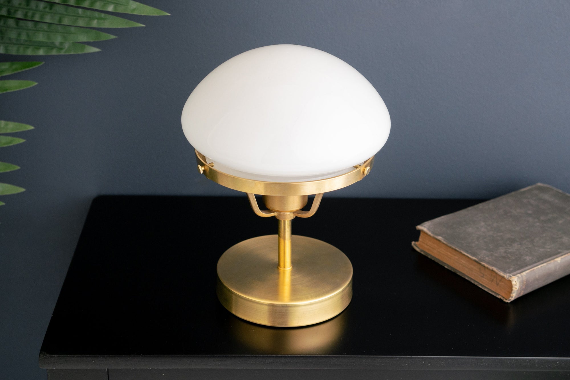 TABLE LAMP MODEL No. 7579 - Peared Creation